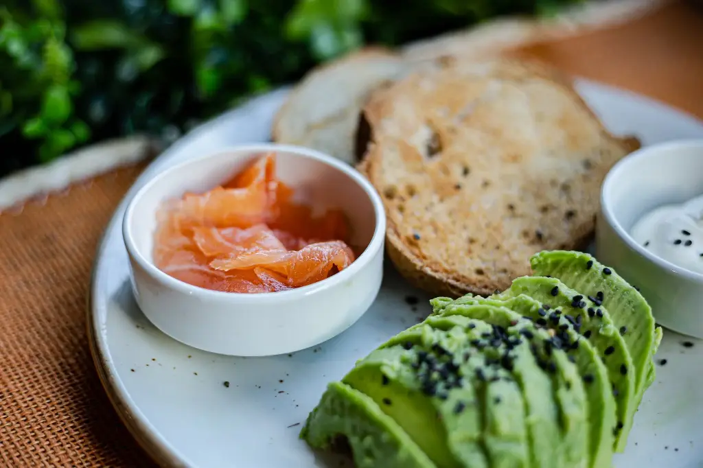 Tostada Aguacate Salmon 